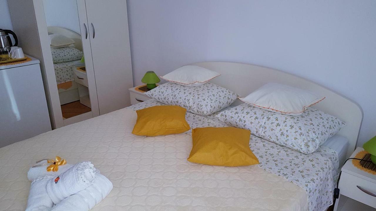 Guest House Antonia Baška Voda Kültér fotó